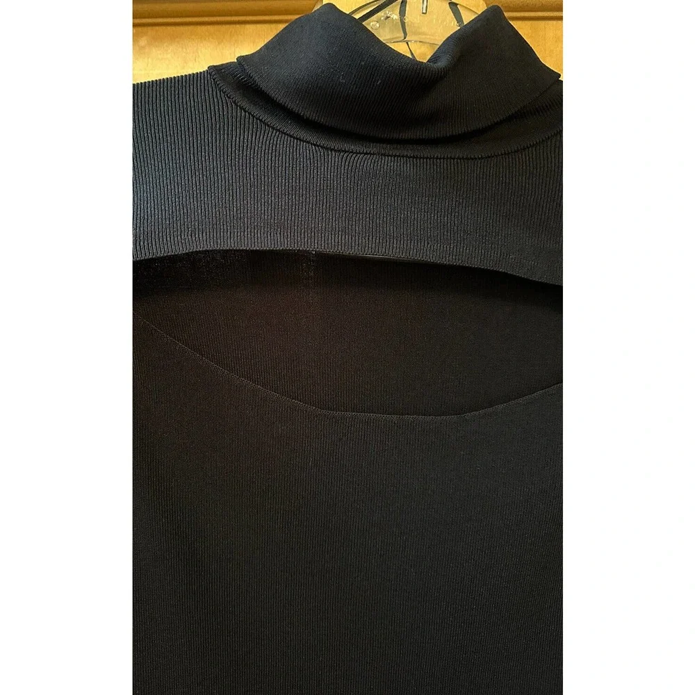 V281, NWOT, White Birch Women’s Black Turtleneck Sweater Size Medium w/Peephole - Picture 3 of 11